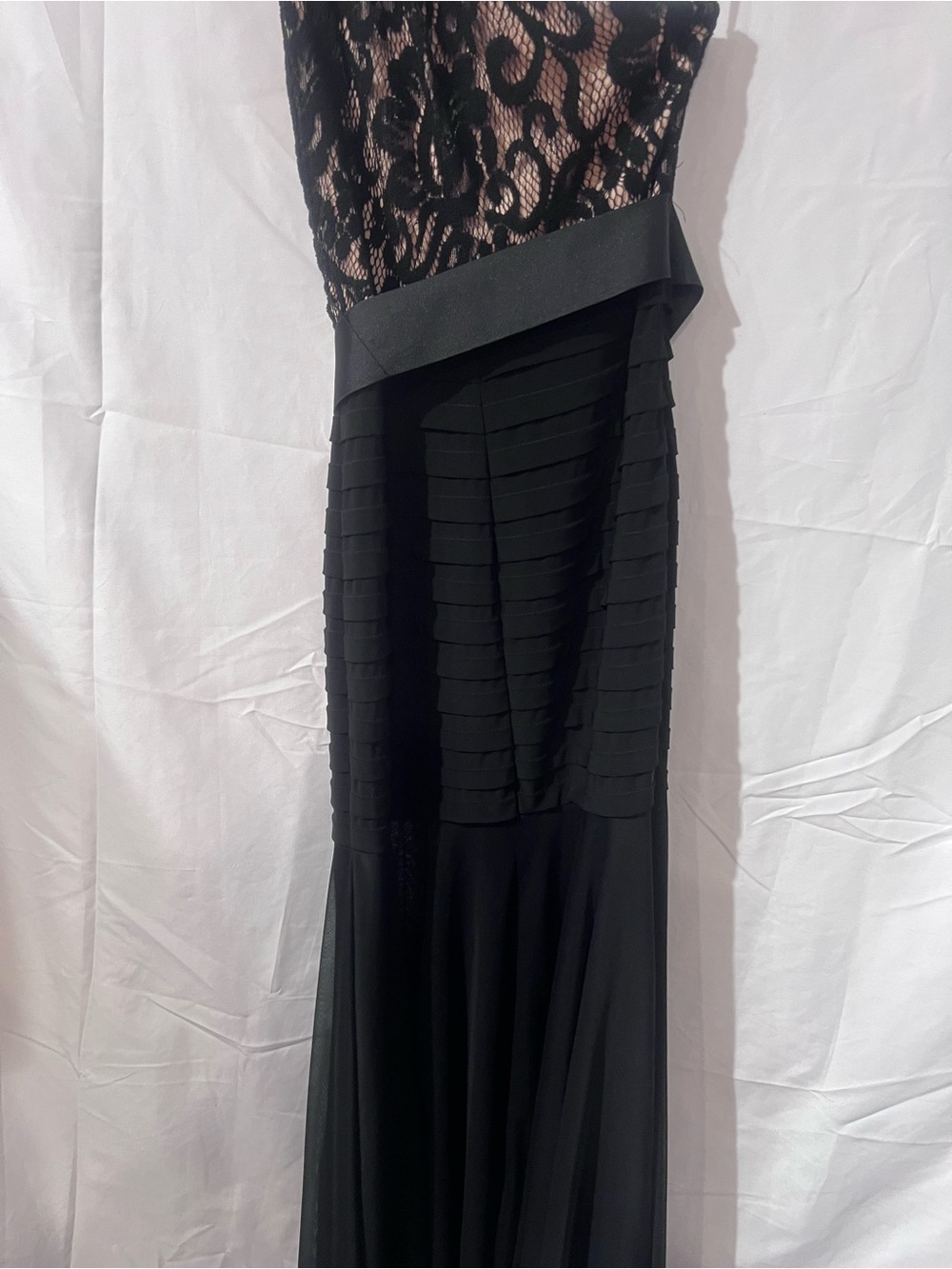 Betsy & Adam Black One-Shoulder Lace Evening Gown - Picture 5 of 5
